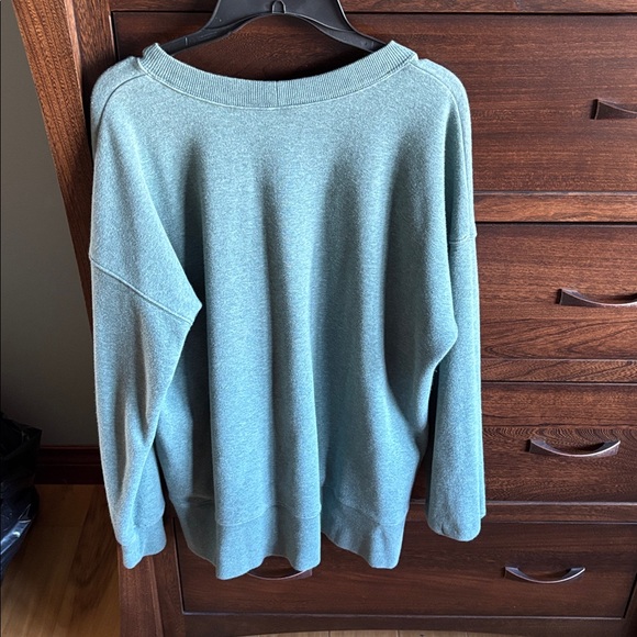 Green Sweater - Picture 4 of 7